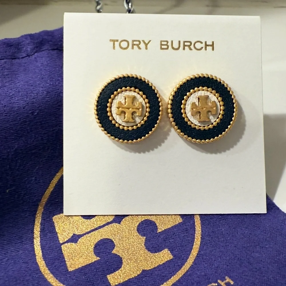 Tory Burch Milgrain Logo Stud Earrings NWT Black and Gold Earrings - Picture 4 of 4